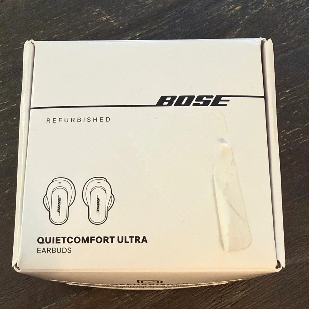 Bose Black Quiet Comfort Ultra Wireless Earbuds - Picture 3 of 6